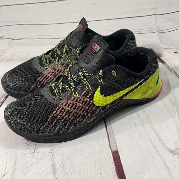 𝅺NIKE Metcon 3 Size 8.5 - Picture 3 of 12
